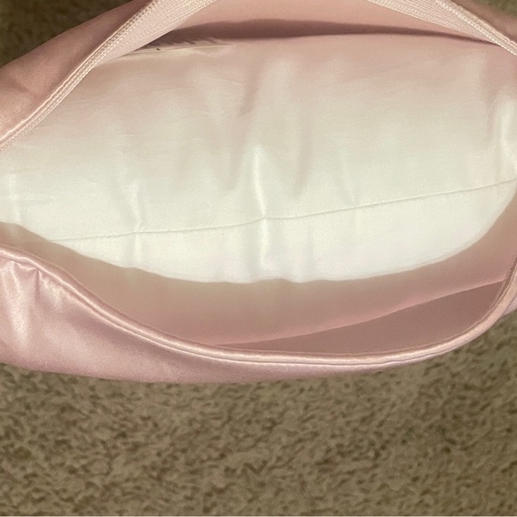 Slip mini travel silk pillow - Picture 3 of 6